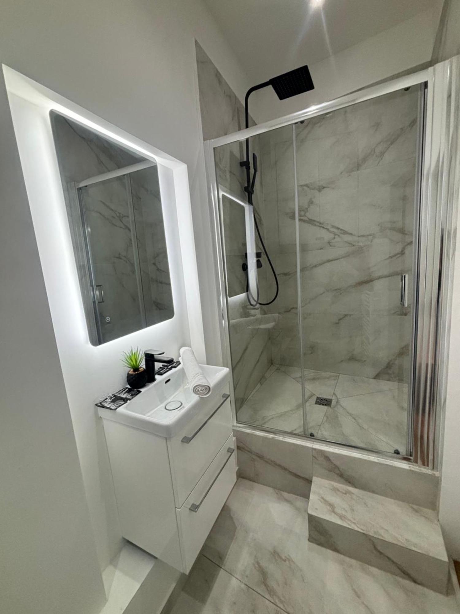 Marais - Modern Apartment Париж Экстерьер фото
